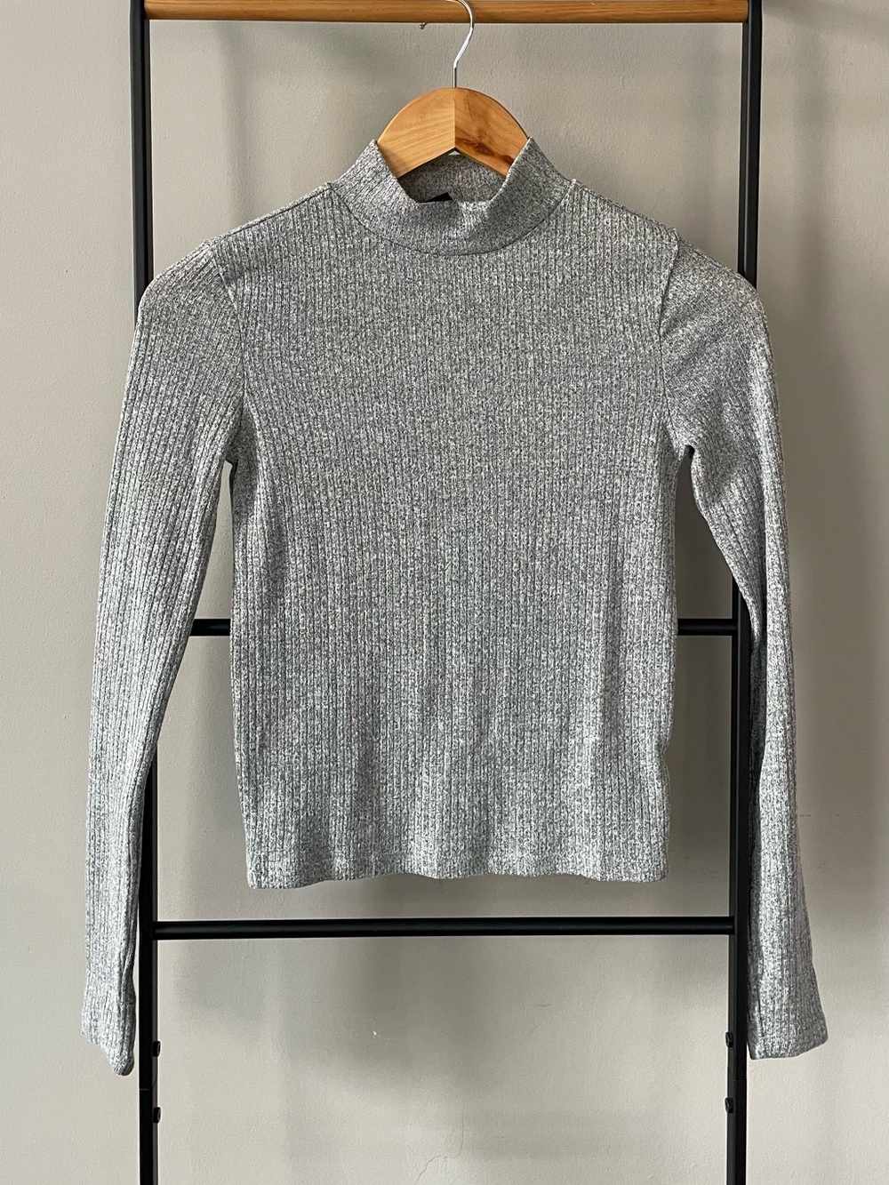 Forever21 Gray Mock Neck Long Sleeve